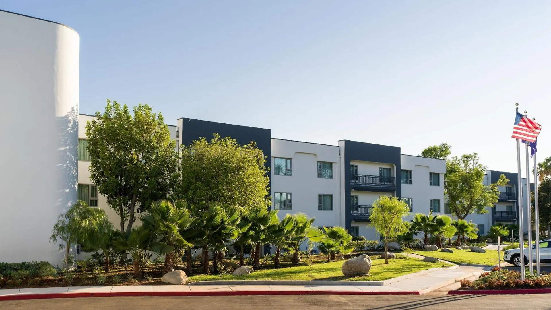Delta Hotels By Marriott Ontario Airport 3*,