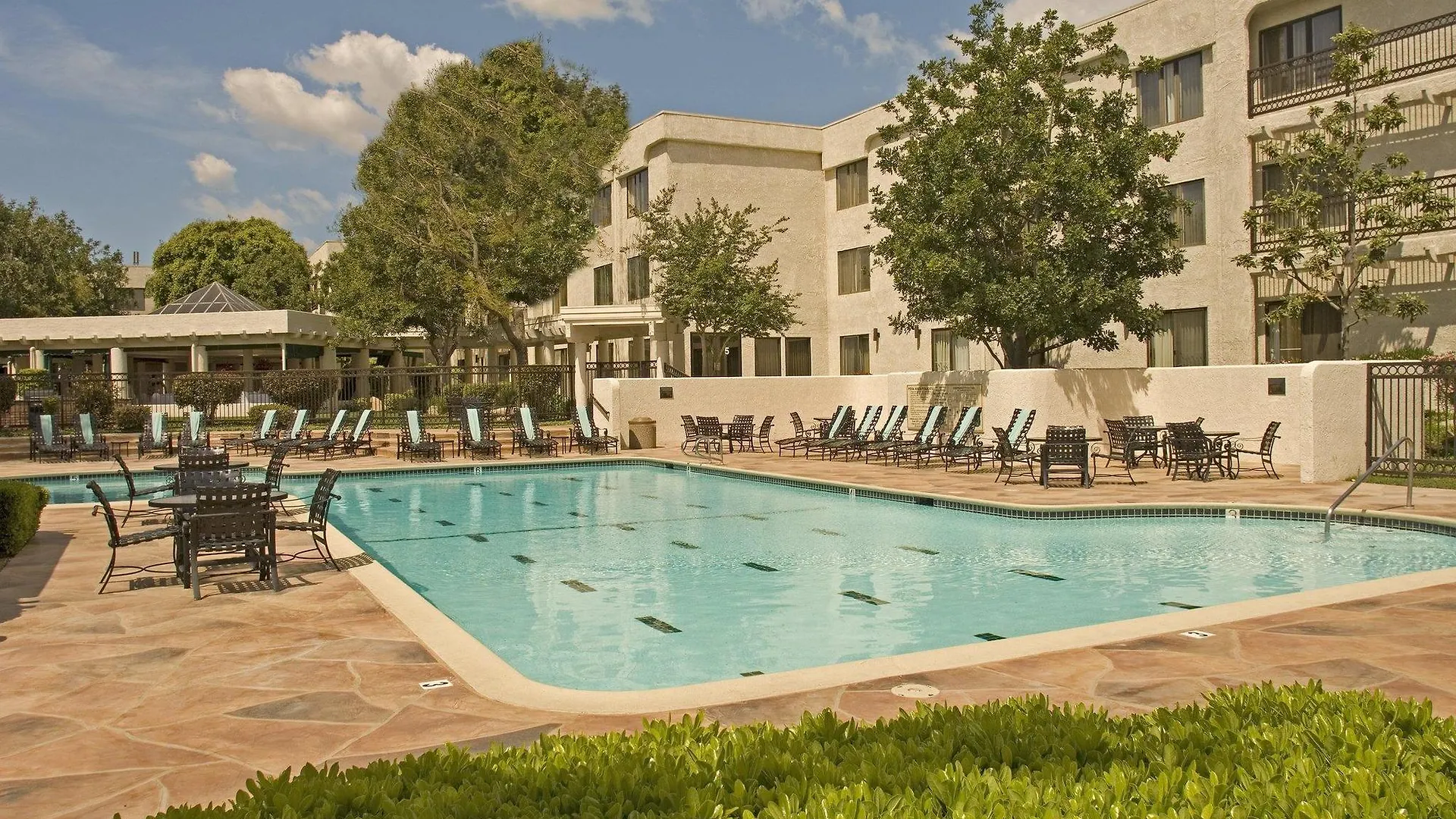 Delta Hotels By Marriott Ontario Airport